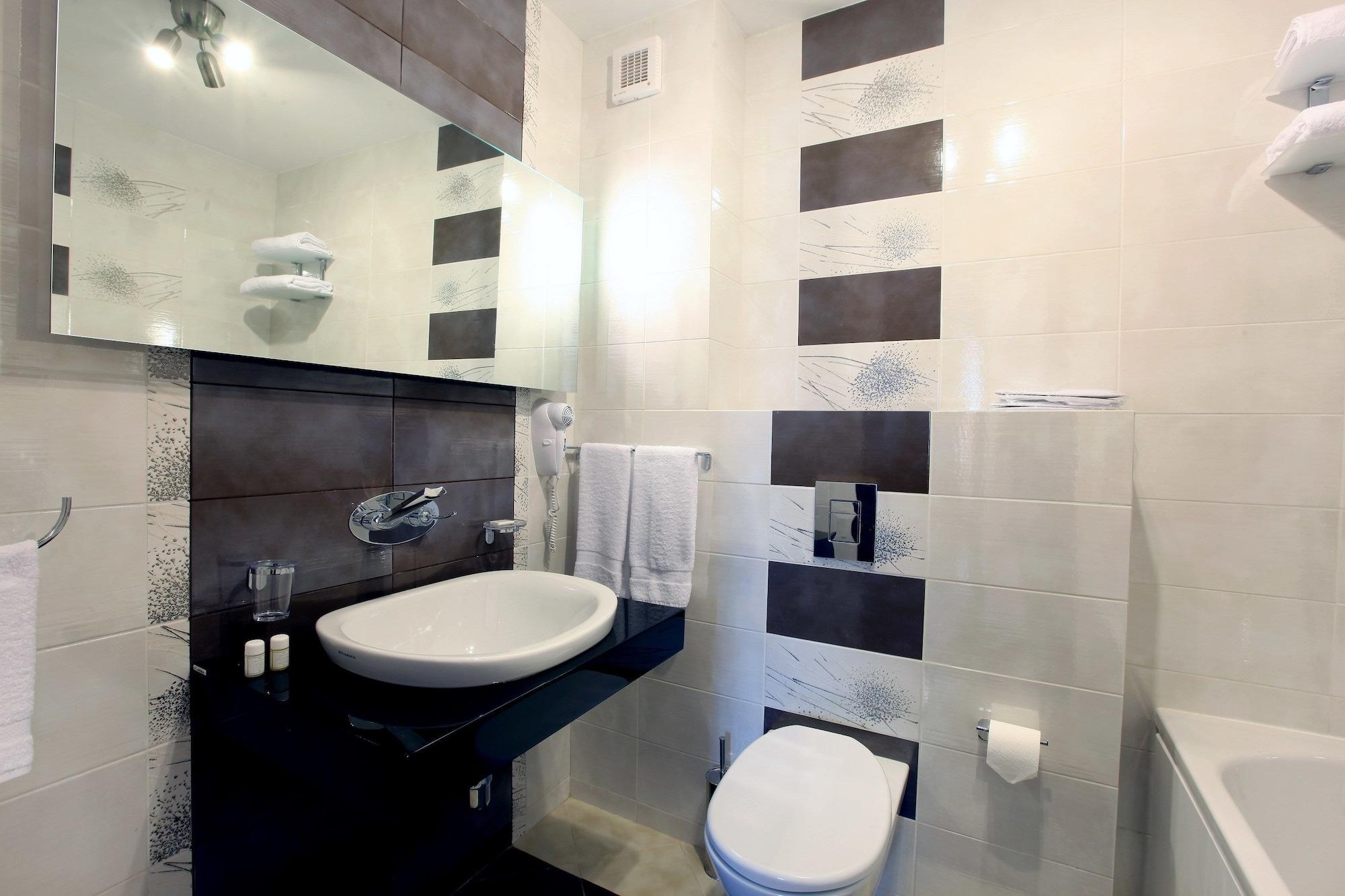 Ambiance Hotel Бухарест Екстер'єр фото