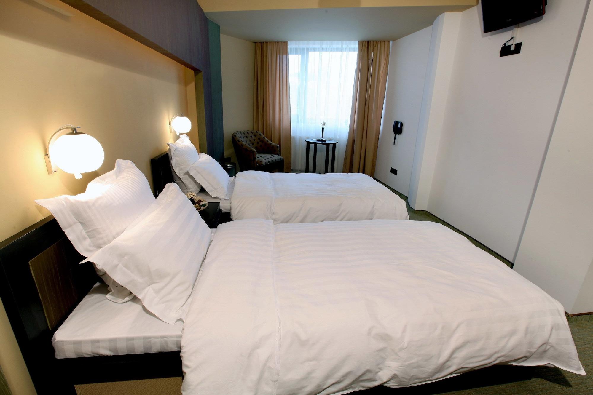 Ambiance Hotel Бухарест Екстер'єр фото