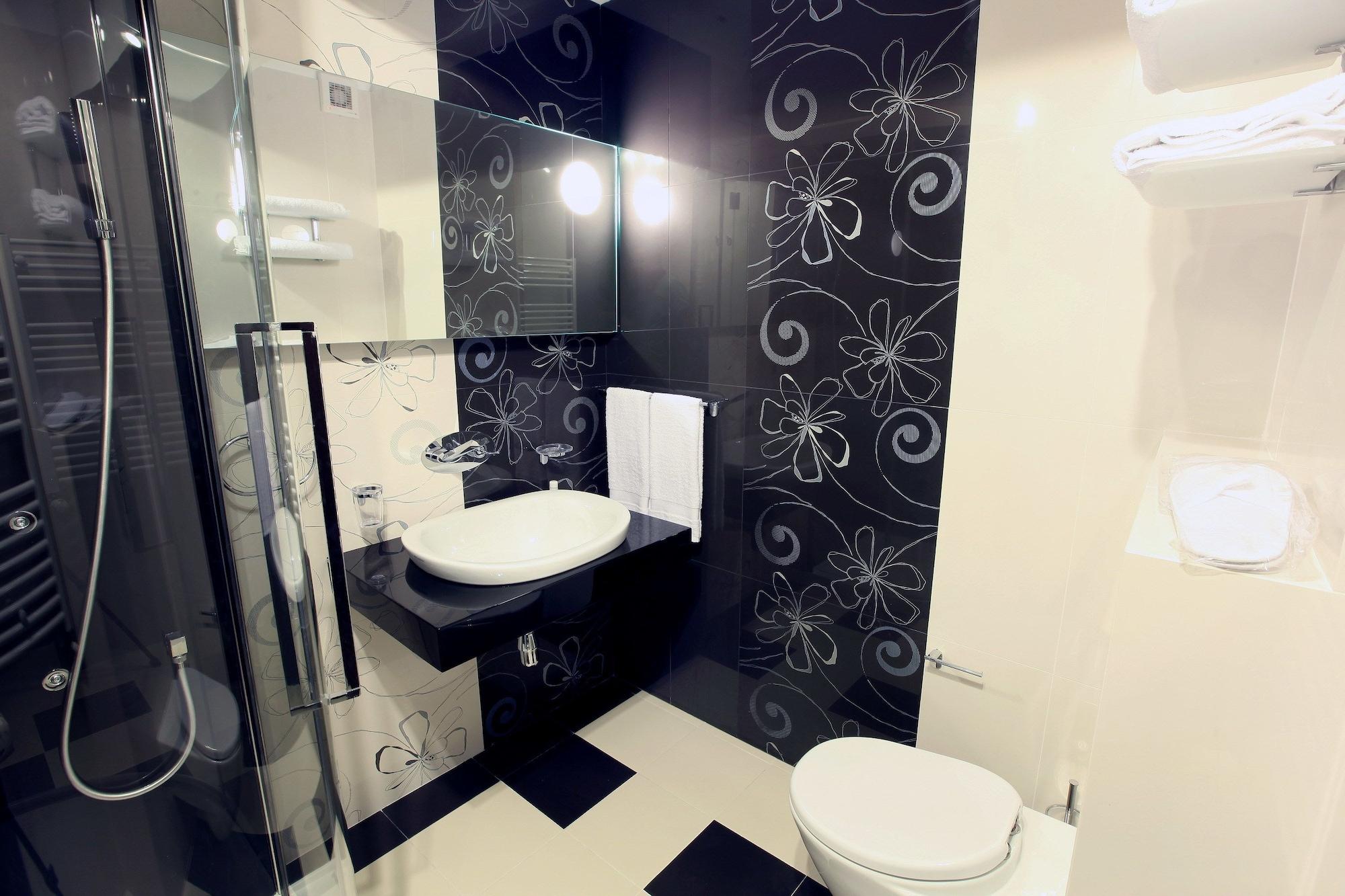 Ambiance Hotel Бухарест Екстер'єр фото