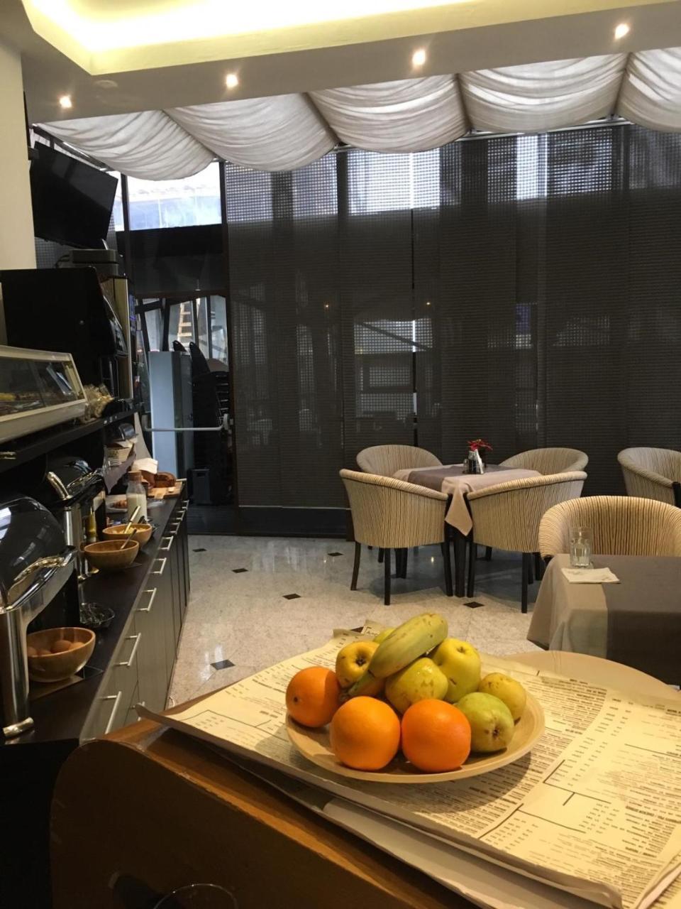 Ambiance Hotel Бухарест Екстер'єр фото